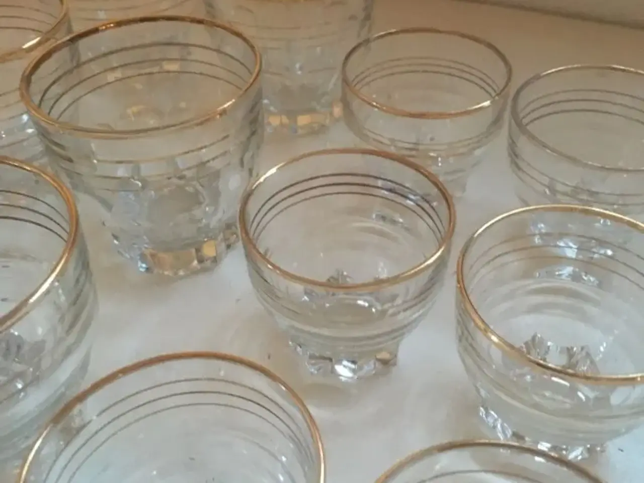 Billede 3 - Elegante Glas med guldkant