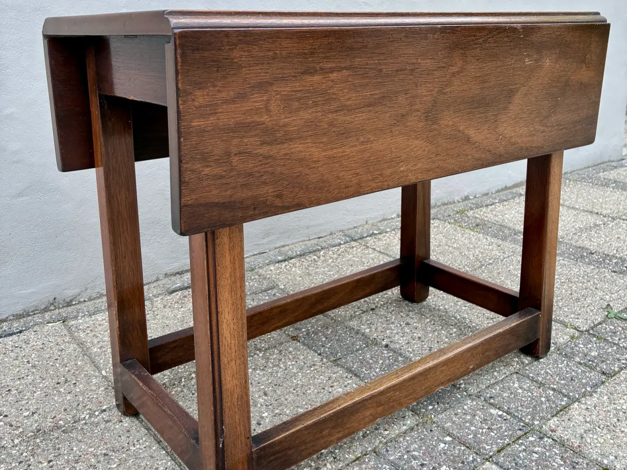 Billede 1 - Praktisk 60’er sidebord Massiv egetræ sammenklappe