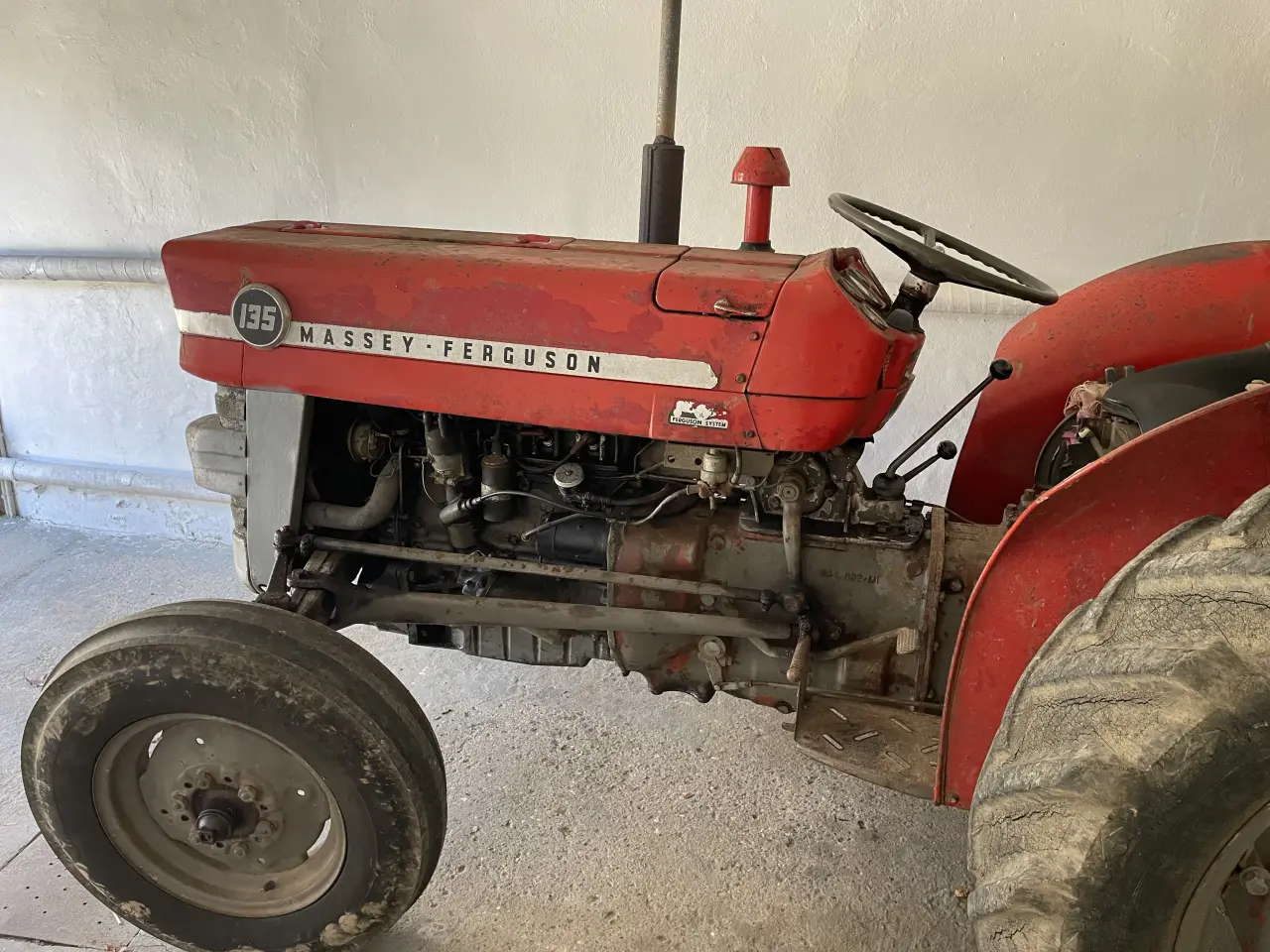 Billede 4 - Rød Massey Ferguson 135 - 1967 - Benzin