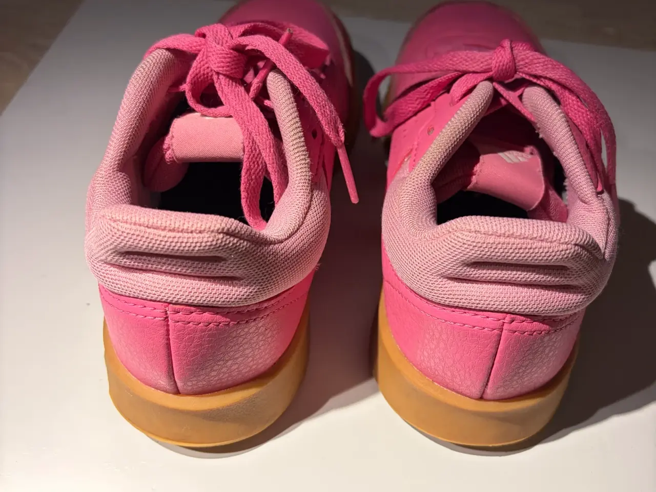 Billede 2 - Sneakers str 33