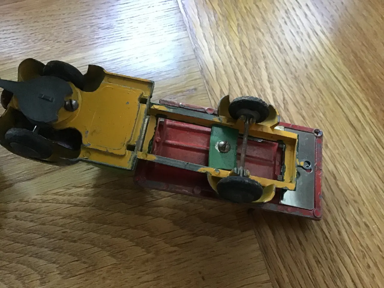 Billede 4 - Teknobiler 7 stk og 1 stk DINKY