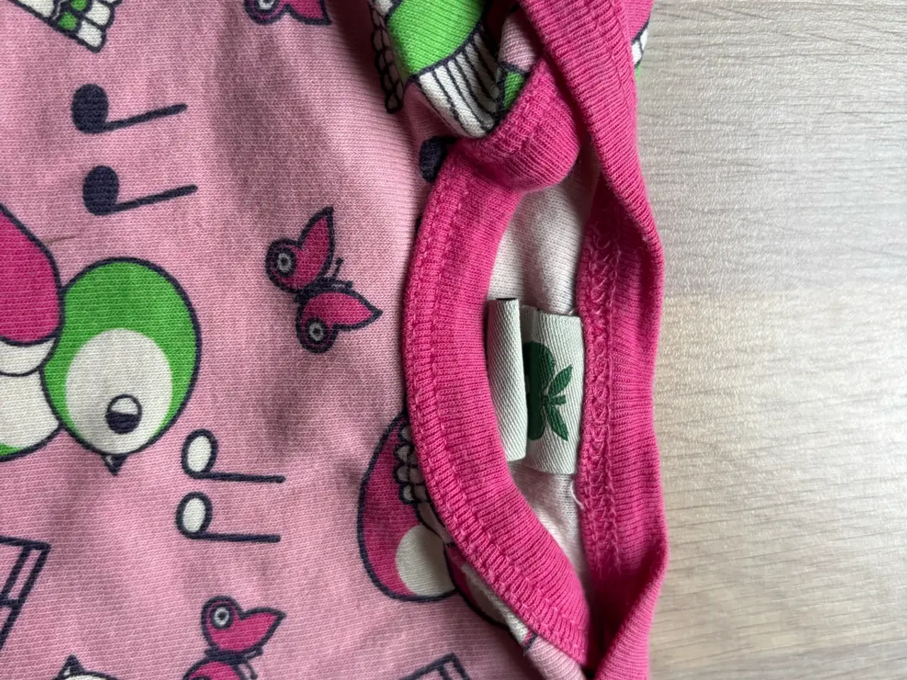 Billede 5 - Pink småfolk Body str 56