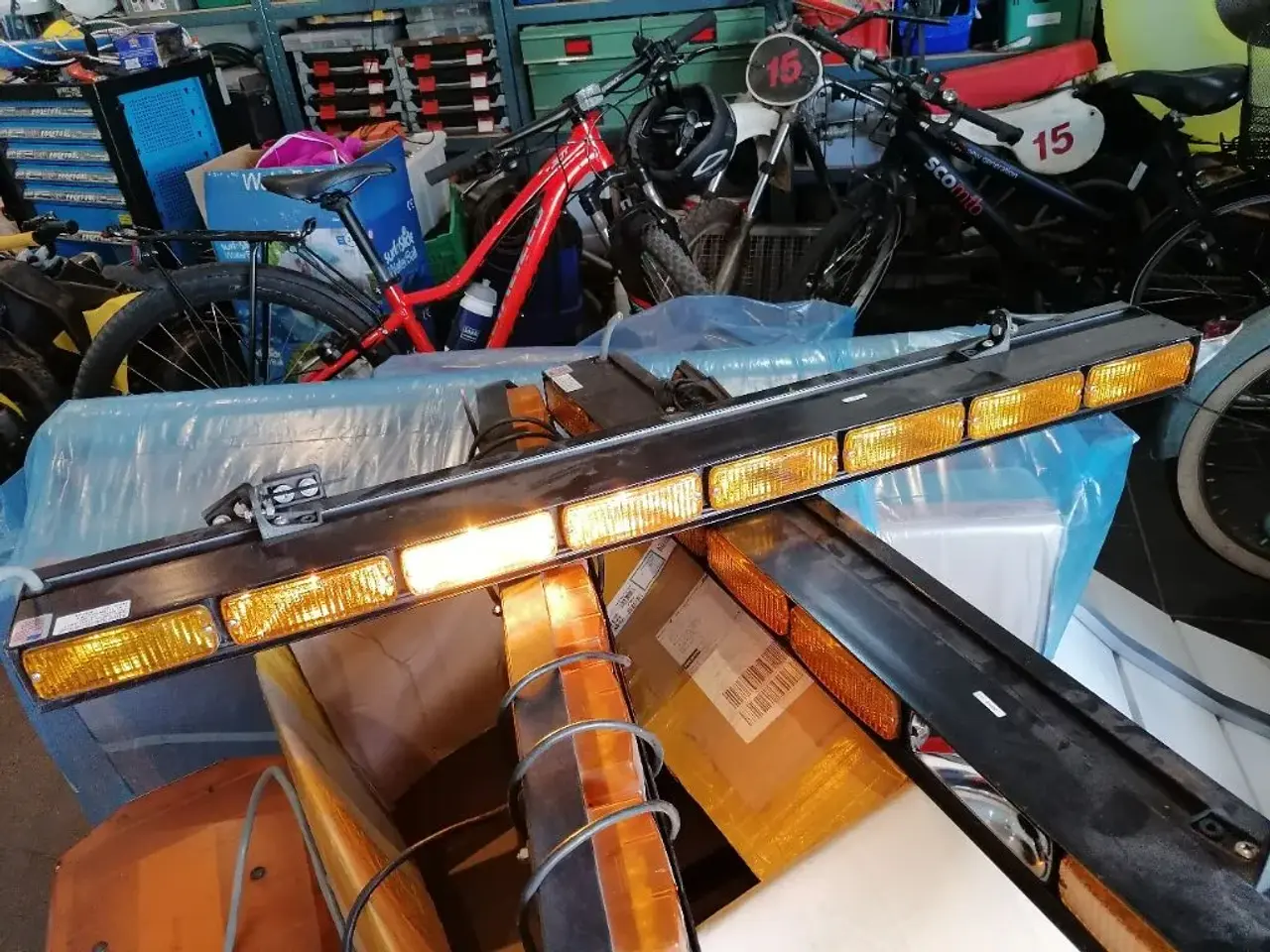 Billede 1 - Whelen lysbro / blitzbro 24 volt.