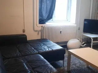 Villa - hele kælderen til leje - ejen indgang