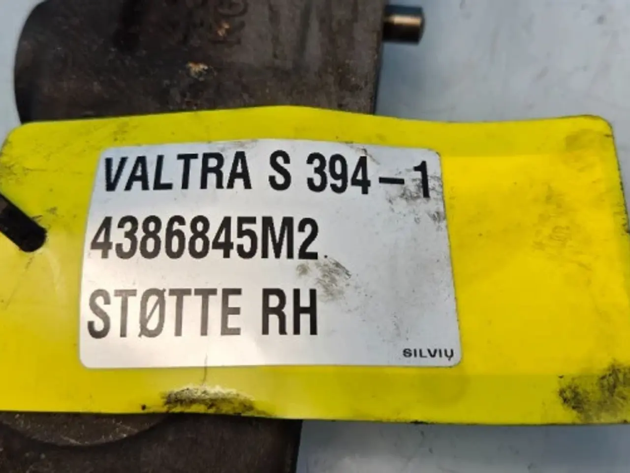 Billede 11 - Valtra S394 Beslag RH 4386845M2