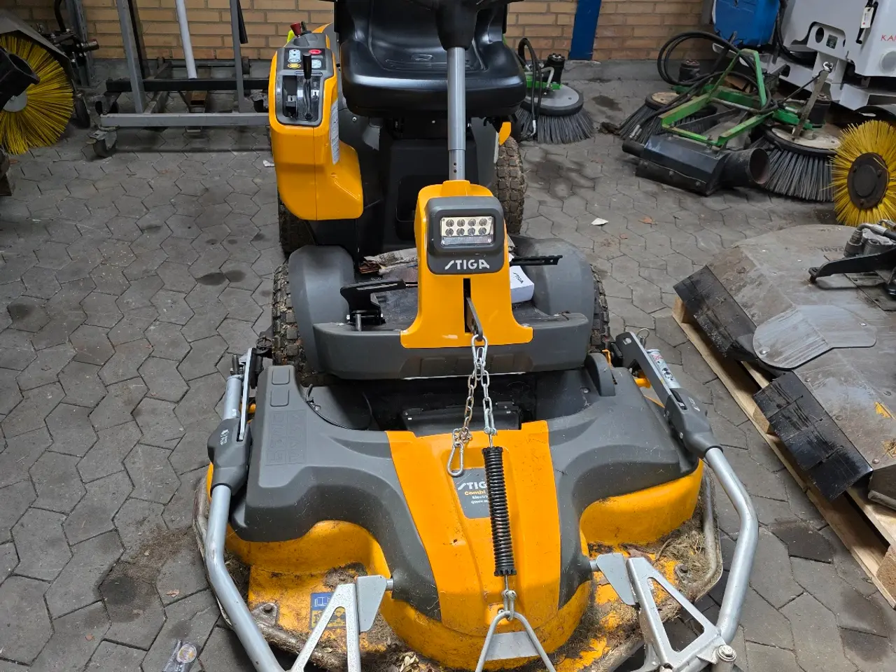 Billede 2 - Havetraktor / Havemaskine købes !!