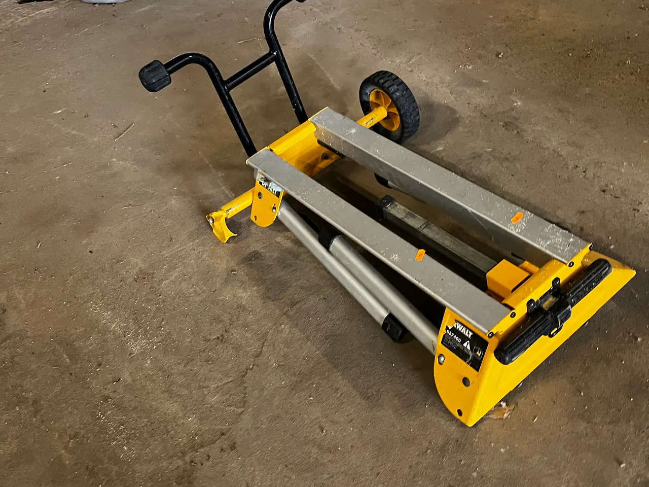 Billede 3 - understel til kap-/geringssav DEWALT DE7400