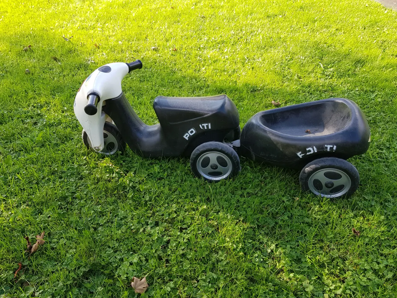 Billede 1 - Børne scooter med anhænger