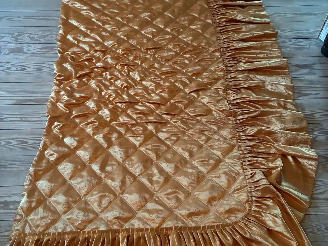 Billede 2 - 2 originale sengetæpper til hobby vogn 233x130 cm