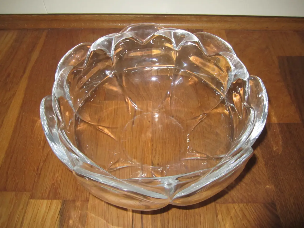 Billede 2 - Smuk LOTUS Glasskål. HOLMEGAARD. BYD.