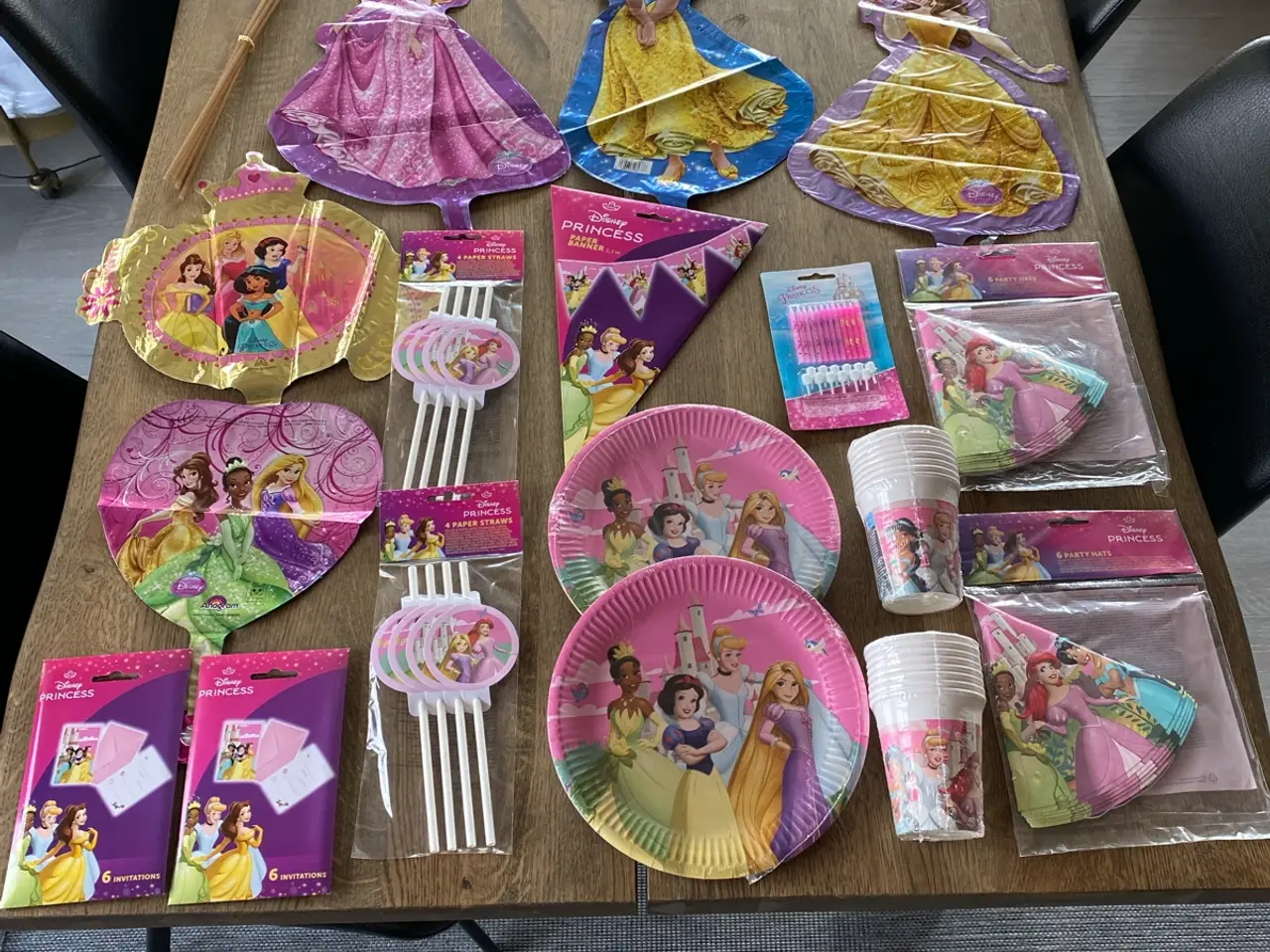 Billede 1 - Prinsesse festartikler / bordpynt fødselsdag 