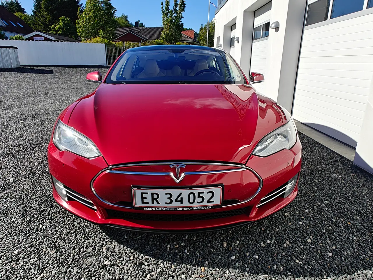 Billede 12 - Super velholdt Tesla S Performance