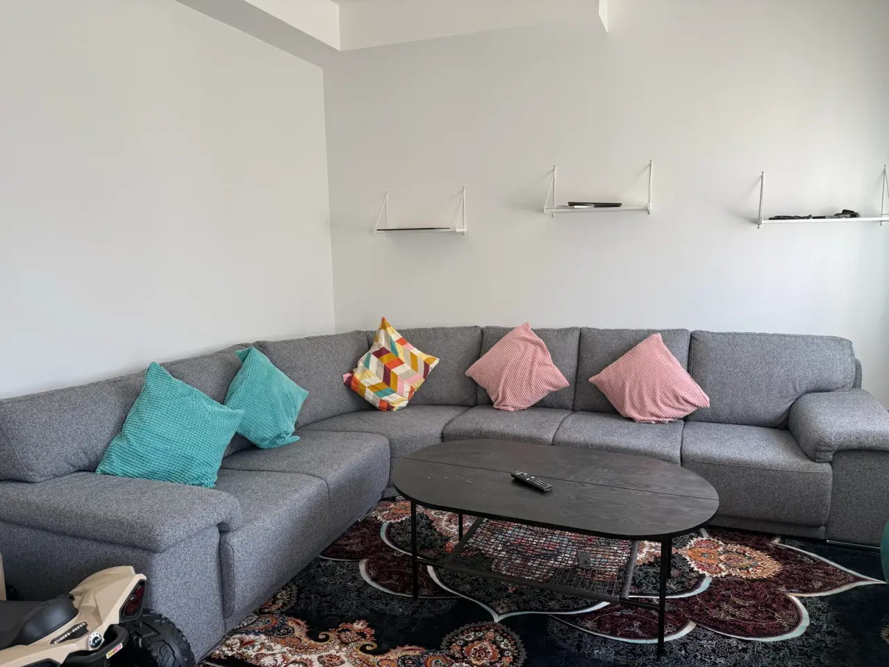 Billede 1 - Sofa til salg  Flot og rummelig 6-personers