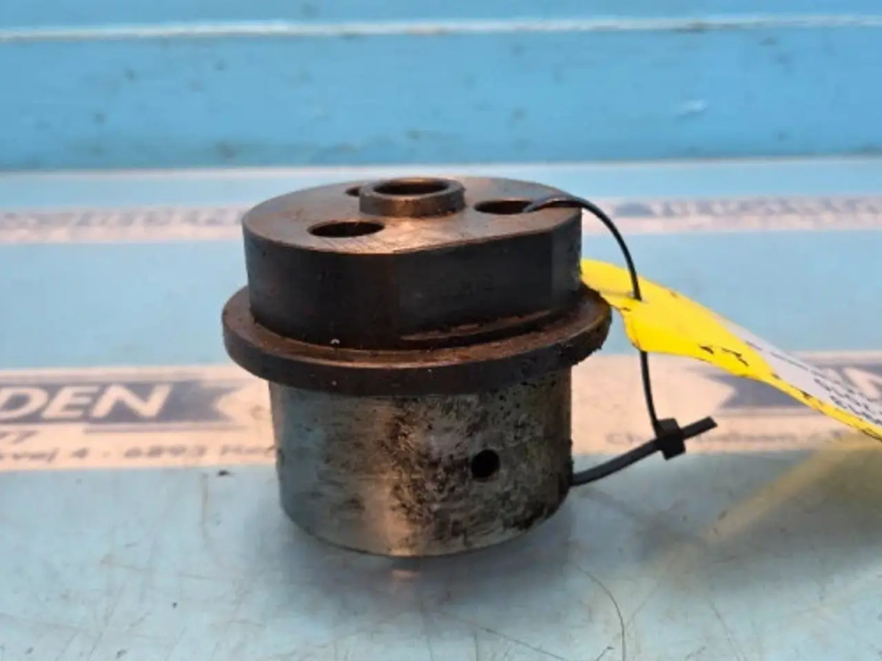 Billede 4 - Iveco F2CE9684L Afstandsstykke 504133017
