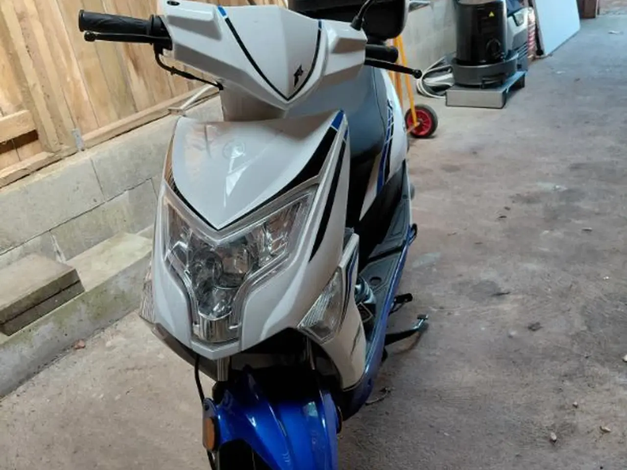 Billede 1 - Flot VGA 45 Scooter sælges.