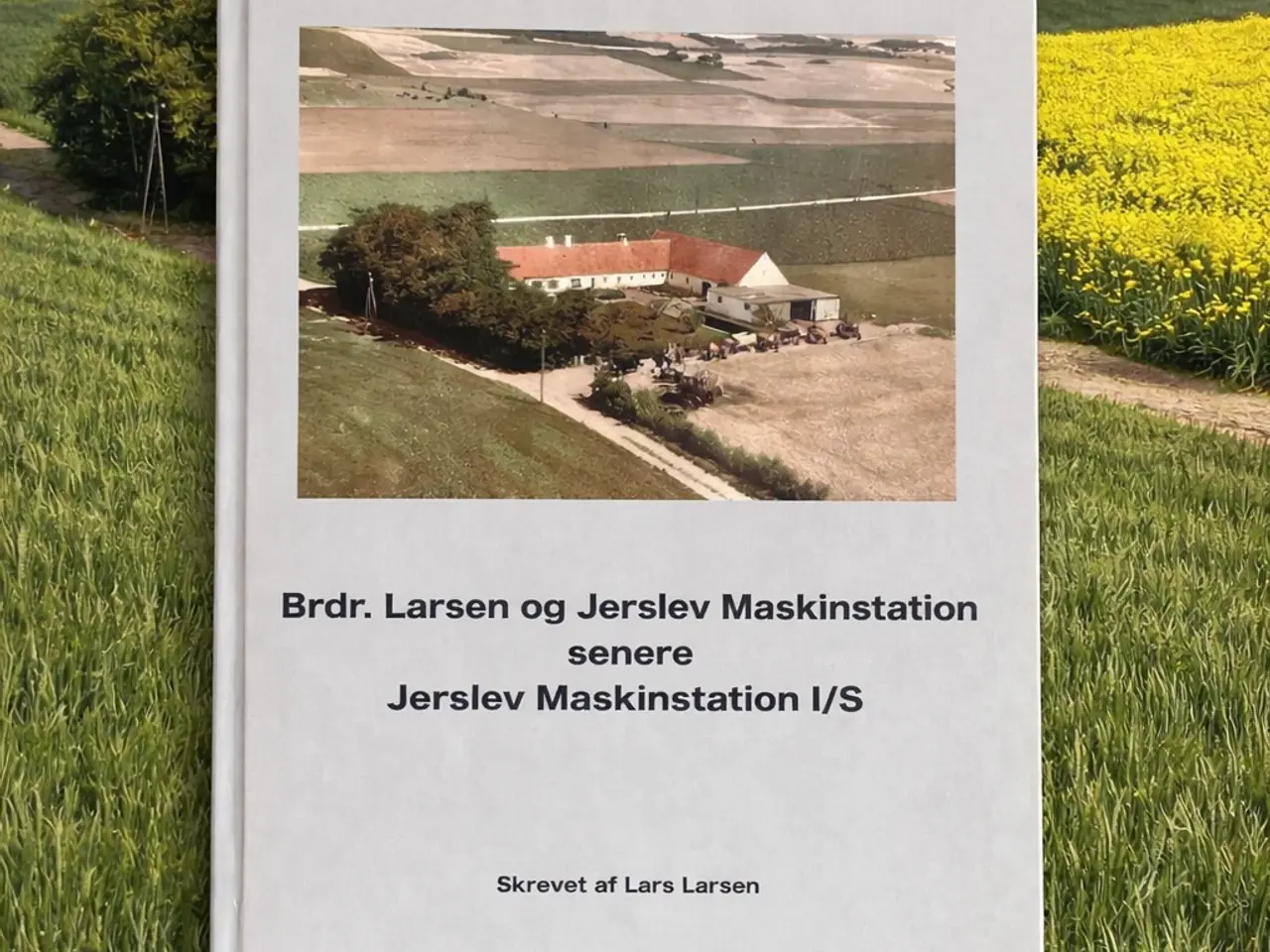 Billede 2 - Bog om Brdr. Larsen Jerslev Maskinstation