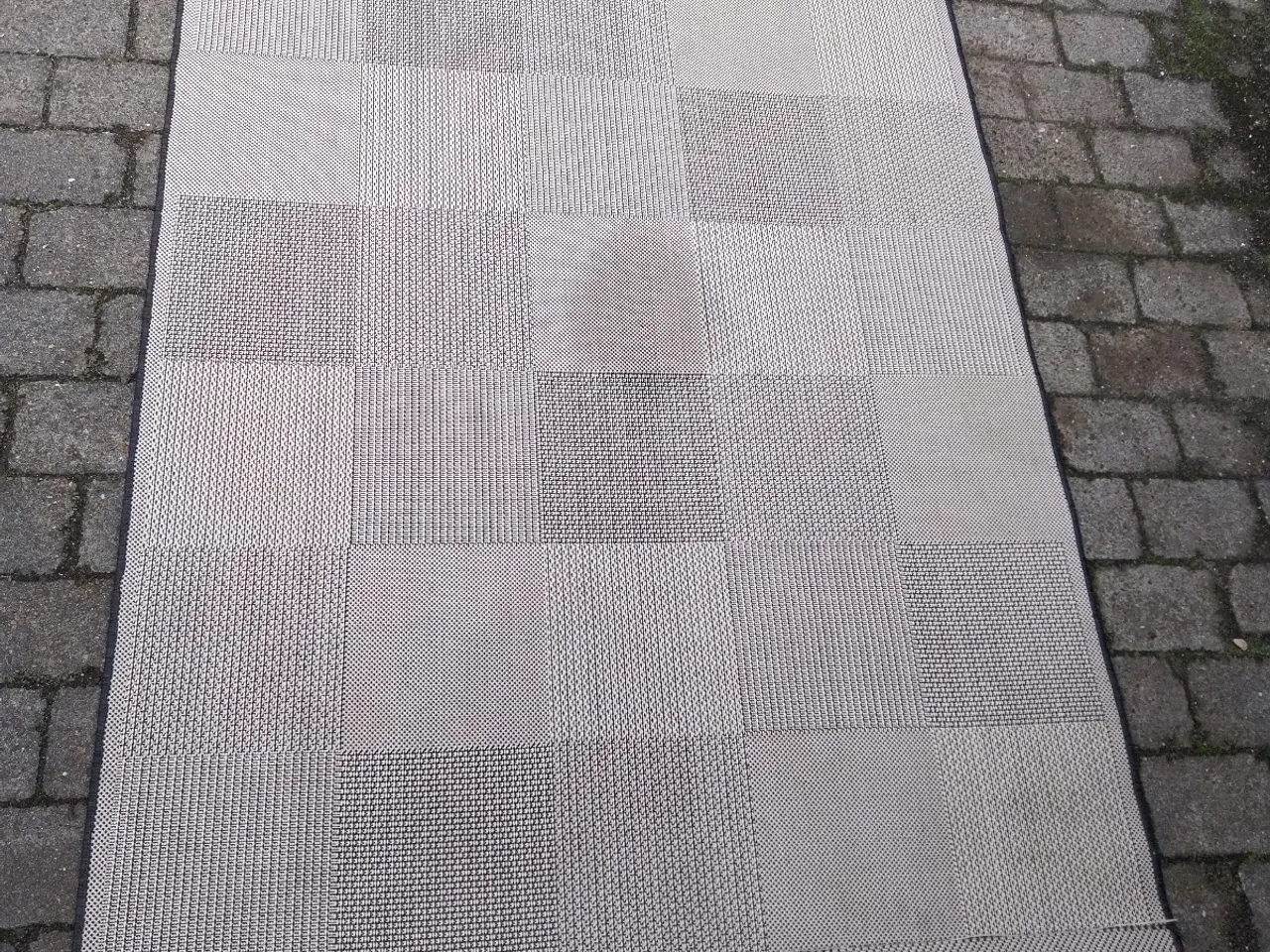 Billede 6 - Gulvtæppe 194 x 132 cm