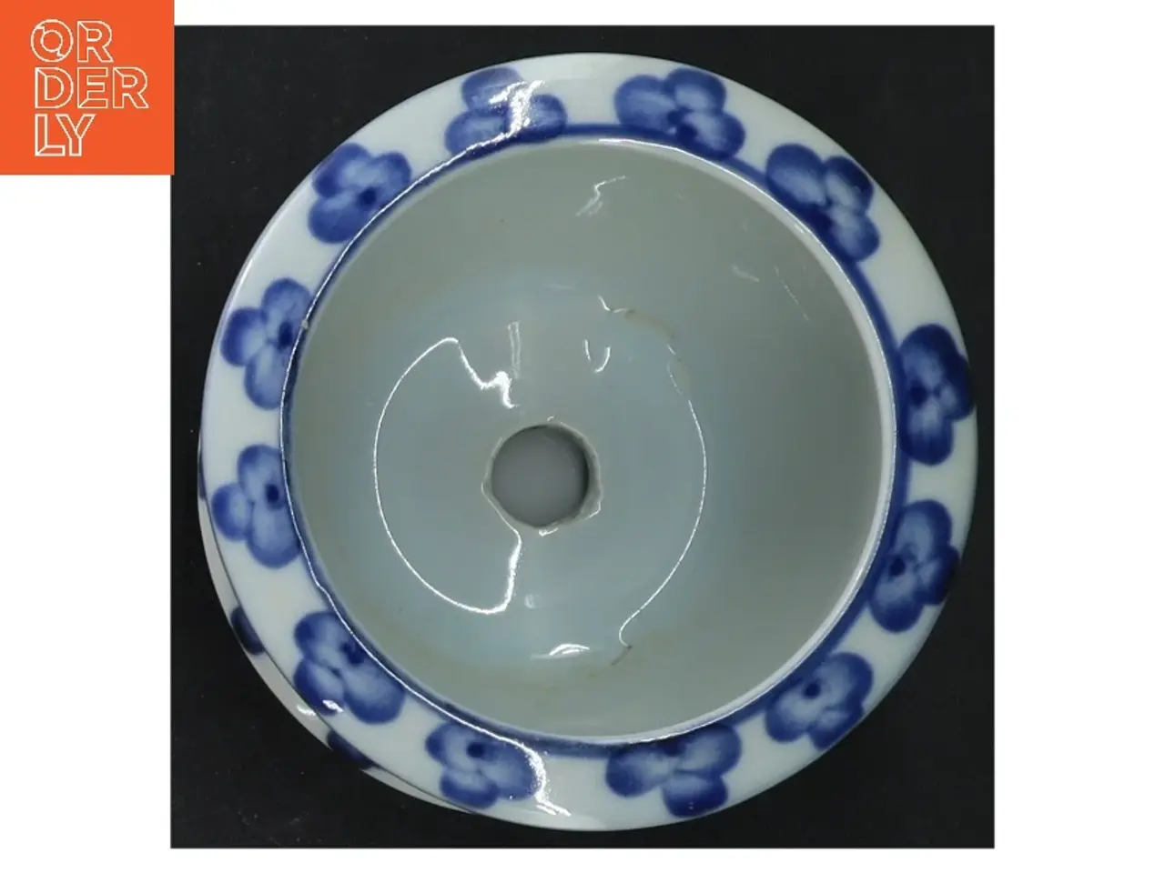 Billede 3 - Porcelænskrukke med underkop (str. H 9 cm. ø. 10 cm)