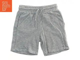 Grå shorts med elastik fra H&M (str. 128)