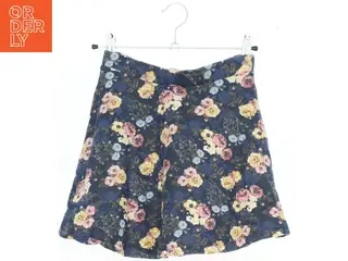Blomstret nederdel fra F&F (str. 110)