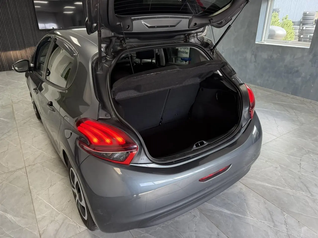 Billede 5 - Peugeot 208 1,6 BlueHDi Chili Plus 100HK 5d