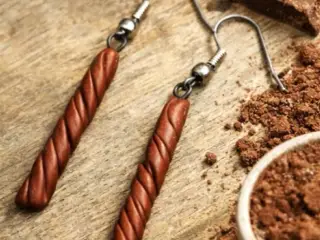 Øreringe inspireret af lækker chokolade