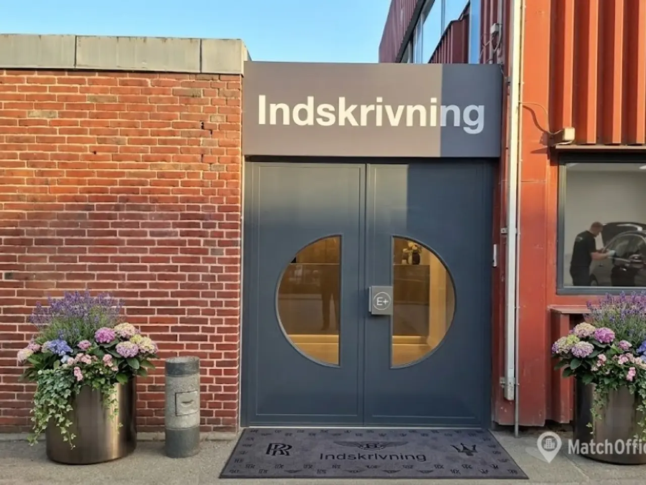 Billede 4 - Autoværksted. Værksted eller Lager. Stort udeareal til præsentation af biler