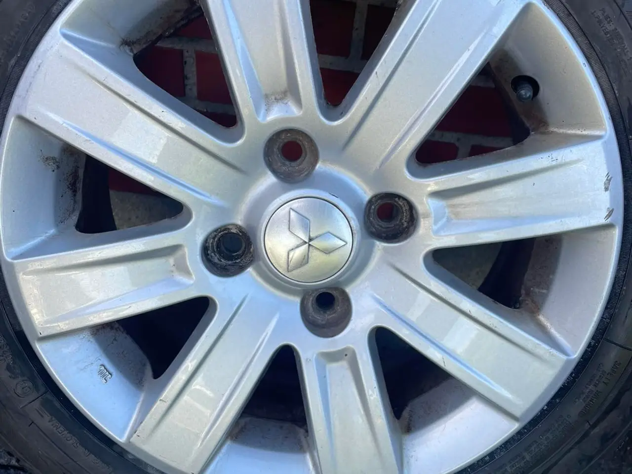 Billede 2 - 15 originale Mitsubishi Aluhjul 4x114.3 vinterdæk