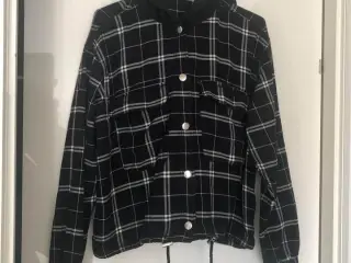 H&M jakke/overdel med hætte - Str. L