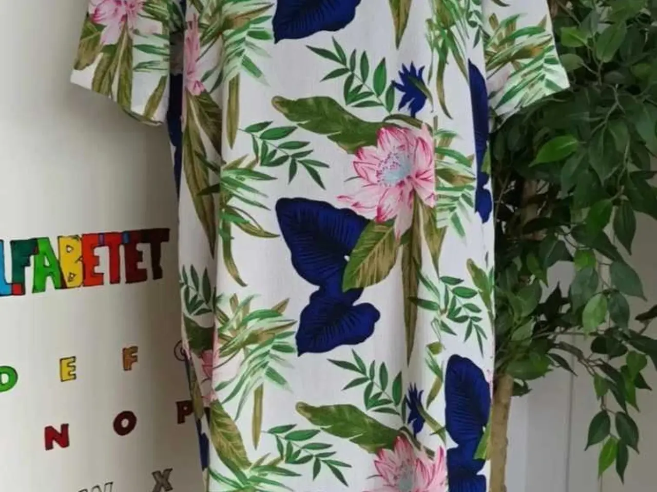 Billede 1 - Kjole. Only. Medium/38