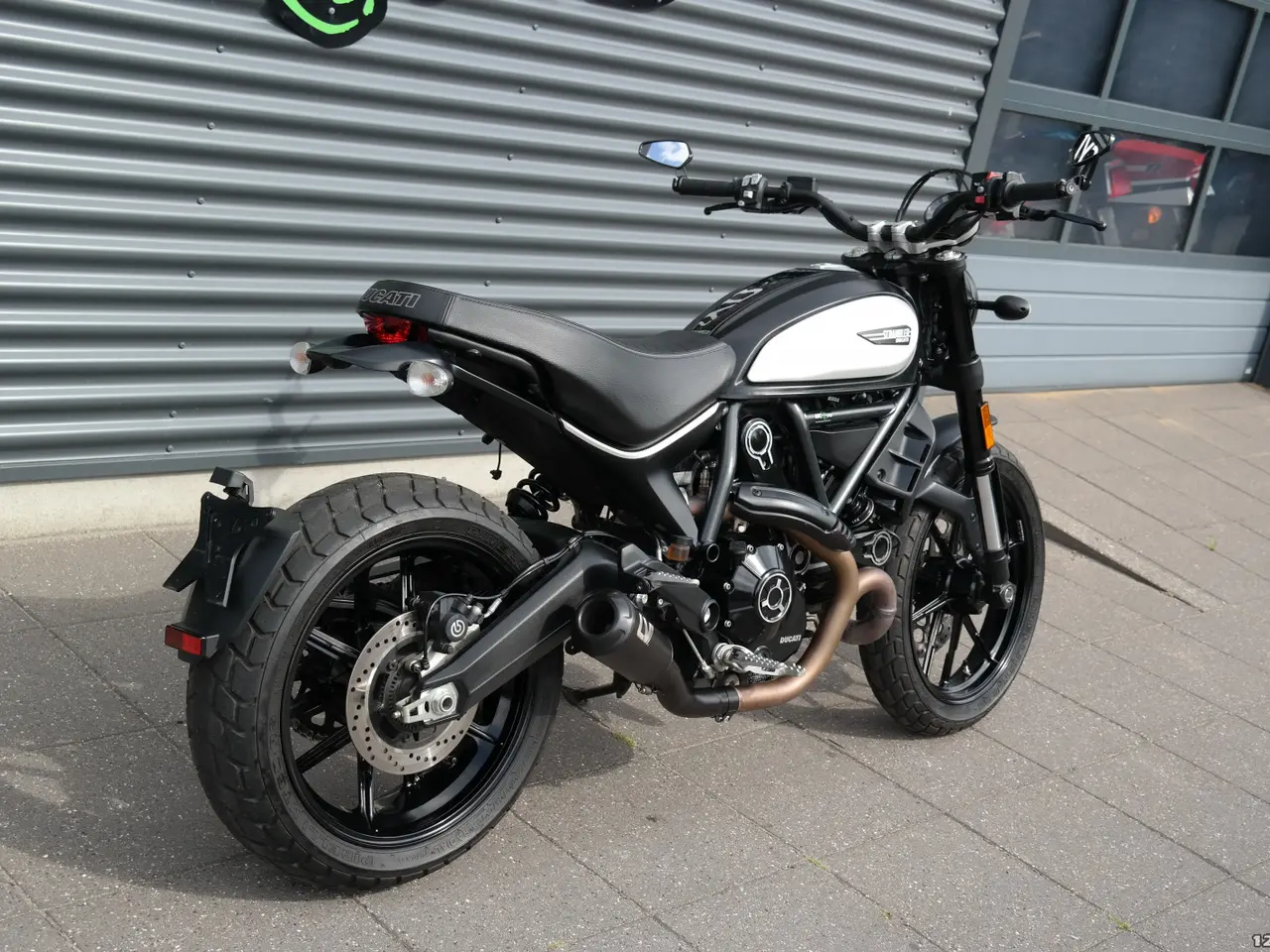 Billede 3 - Ducati Scrambler Icon Dark MC-SYD       BYTTER GERNE