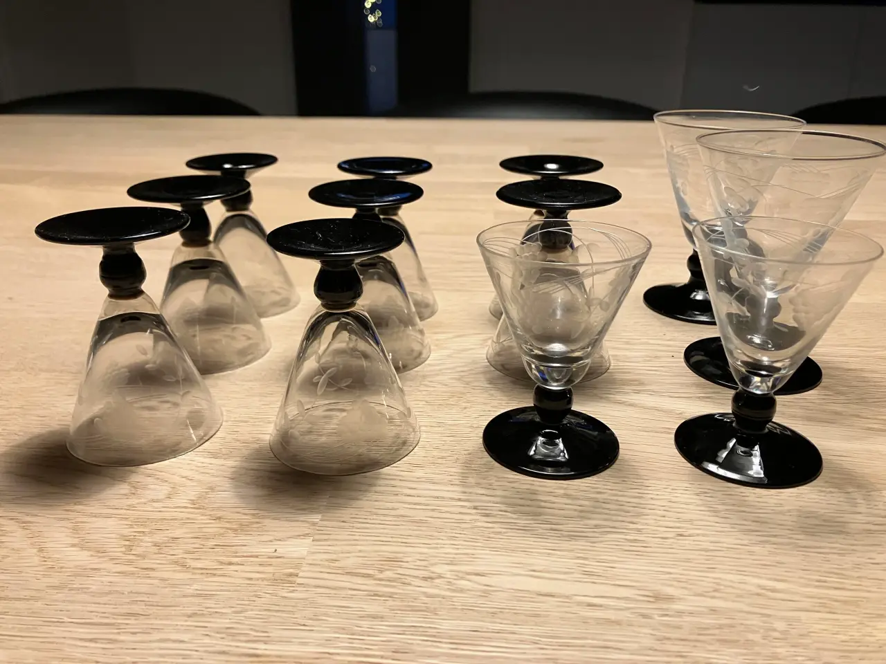 Billede 1 - Snapseglas på sort fod