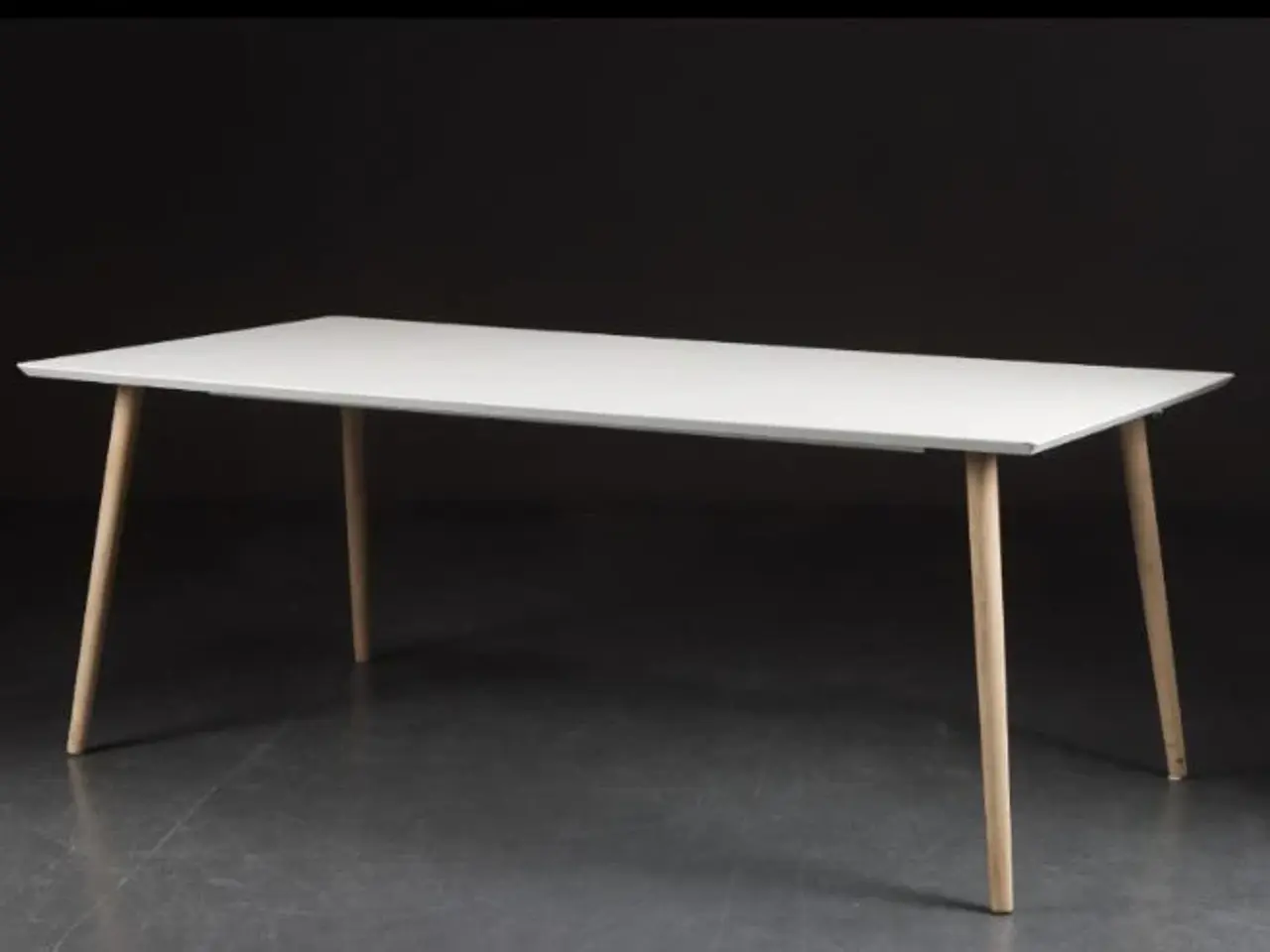 Billede 6 - Spisebord m. 2 tillægsplader 