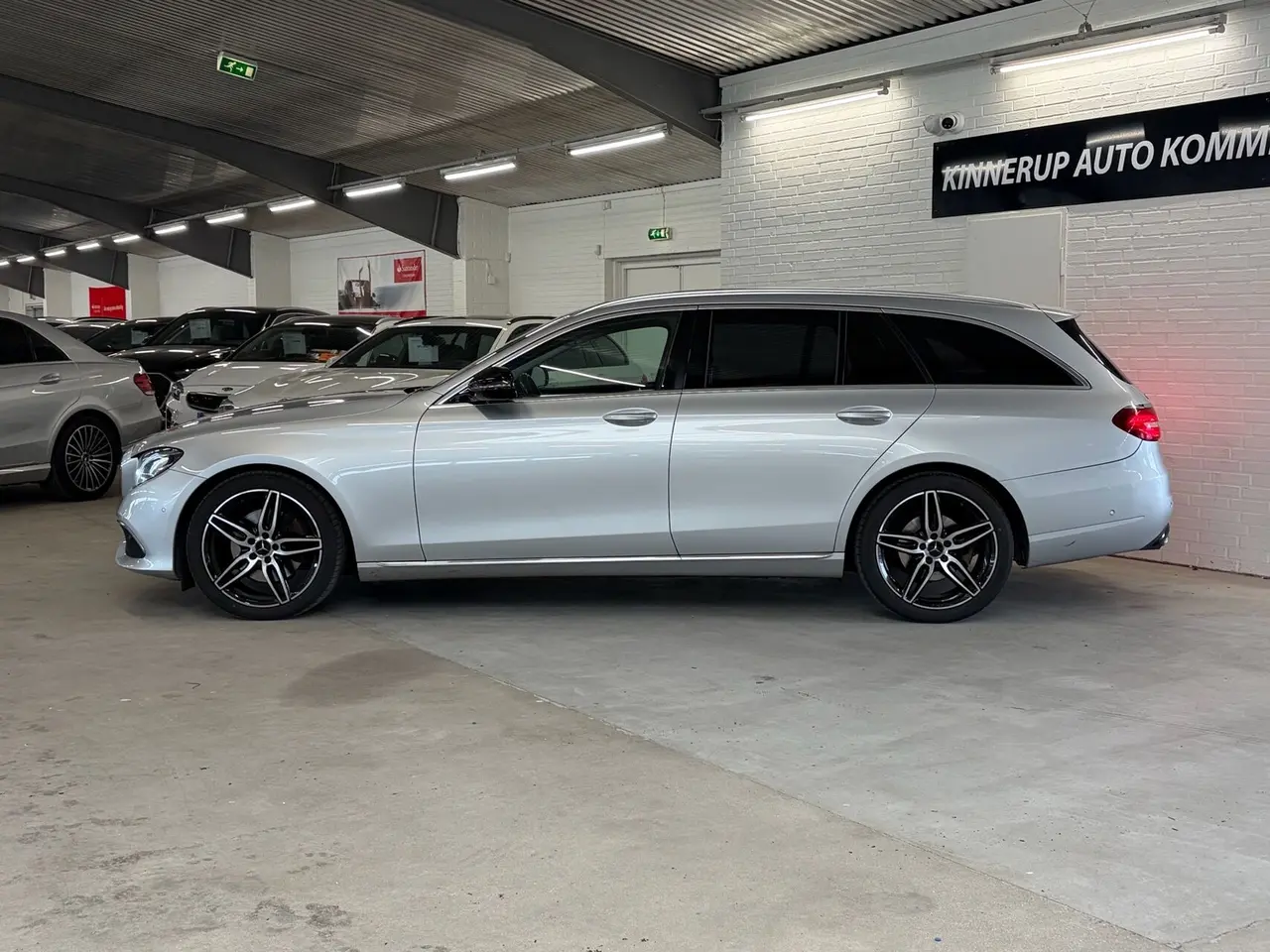 Billede 2 - Mercedes-Benz E300 d T 2,0 CDI Avantgarde 9G-Tronic 245HK Stc Aut.