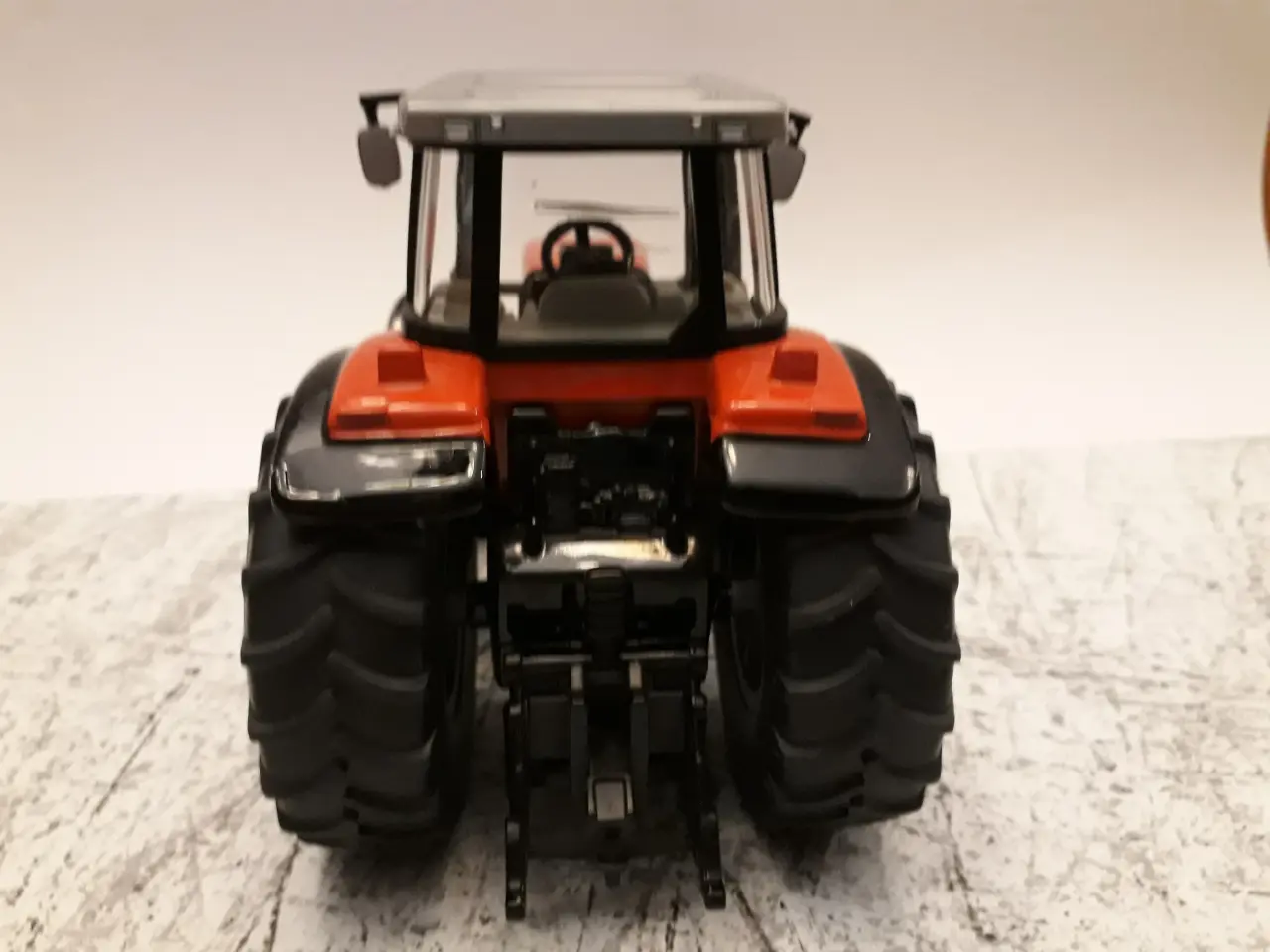 Billede 2 - Siku Massey Ferguson 8280