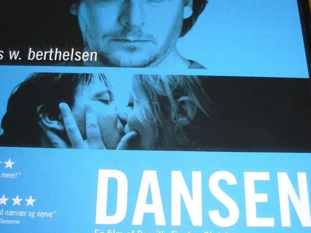 Billede 1 - Trine Dyrholm - DANSEN.