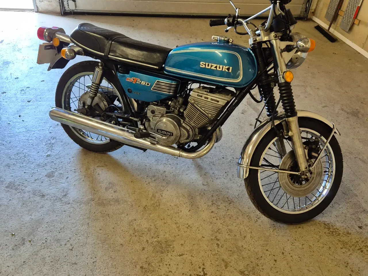 Billede 1 - Renoveret nysynet suzuki gt 250