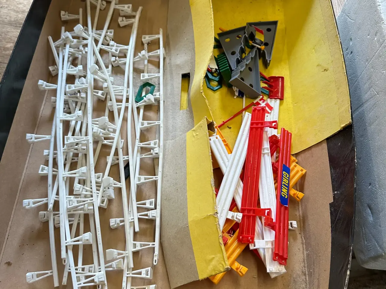 Billede 3 - Scalextric racerbane med tilbehør.
