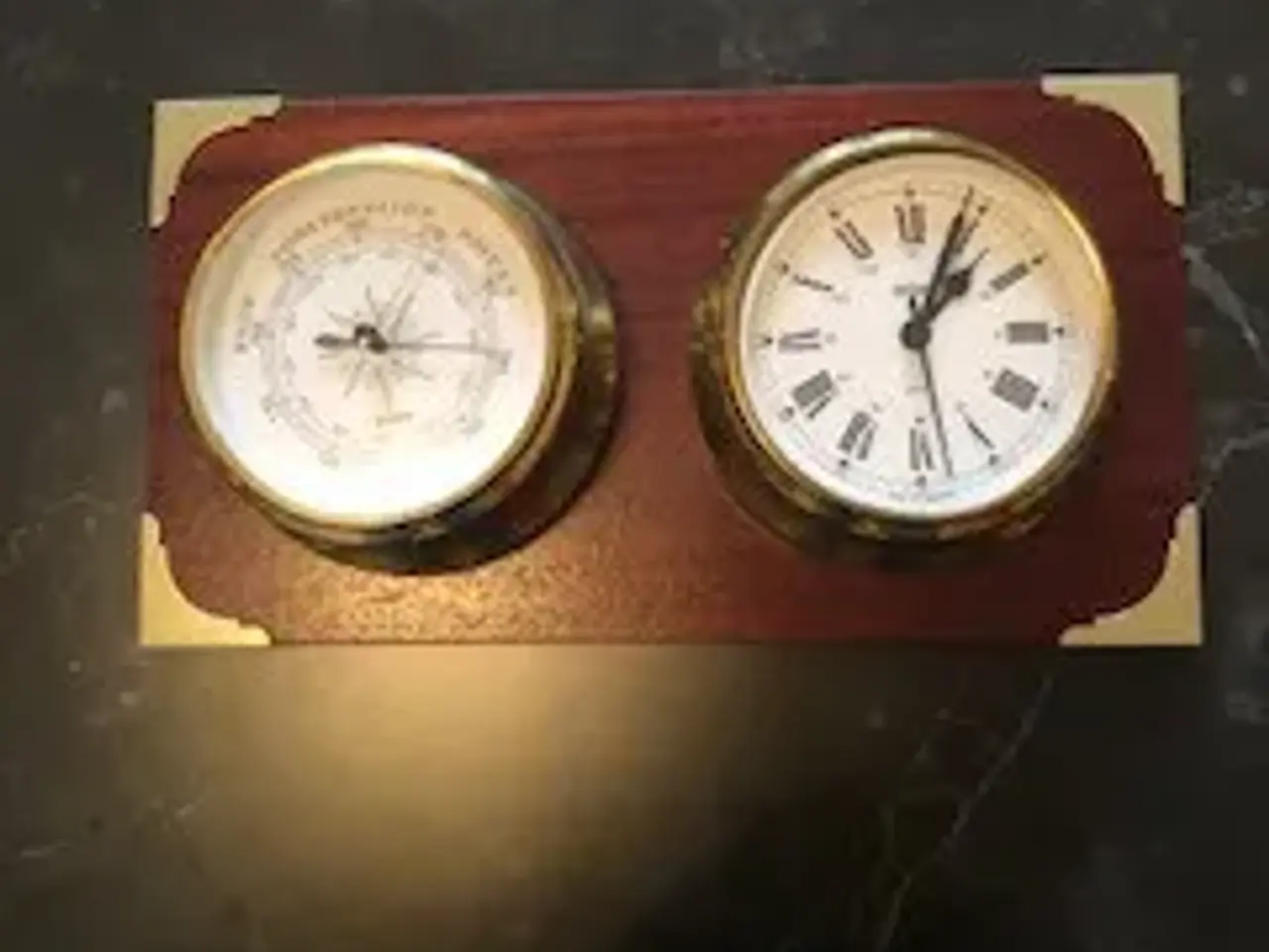 Billede 1 - Vejrstationsur og barometer