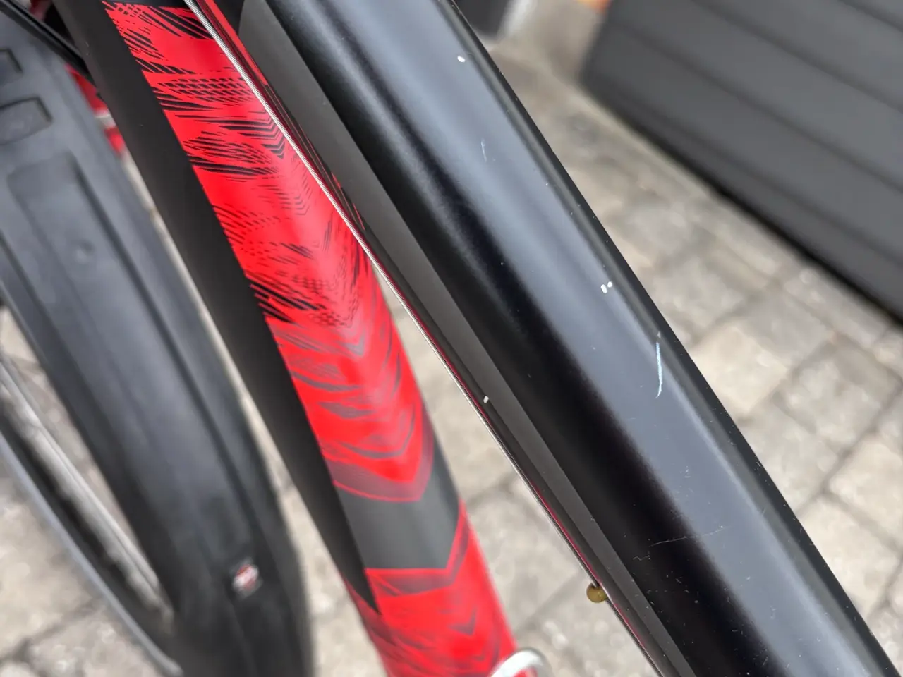 Billede 5 - Sort og rød mountainbike 26”