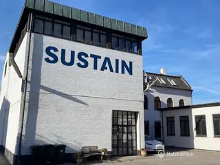 Smukke lyse kontorlokaler i Orgelfabrikken
