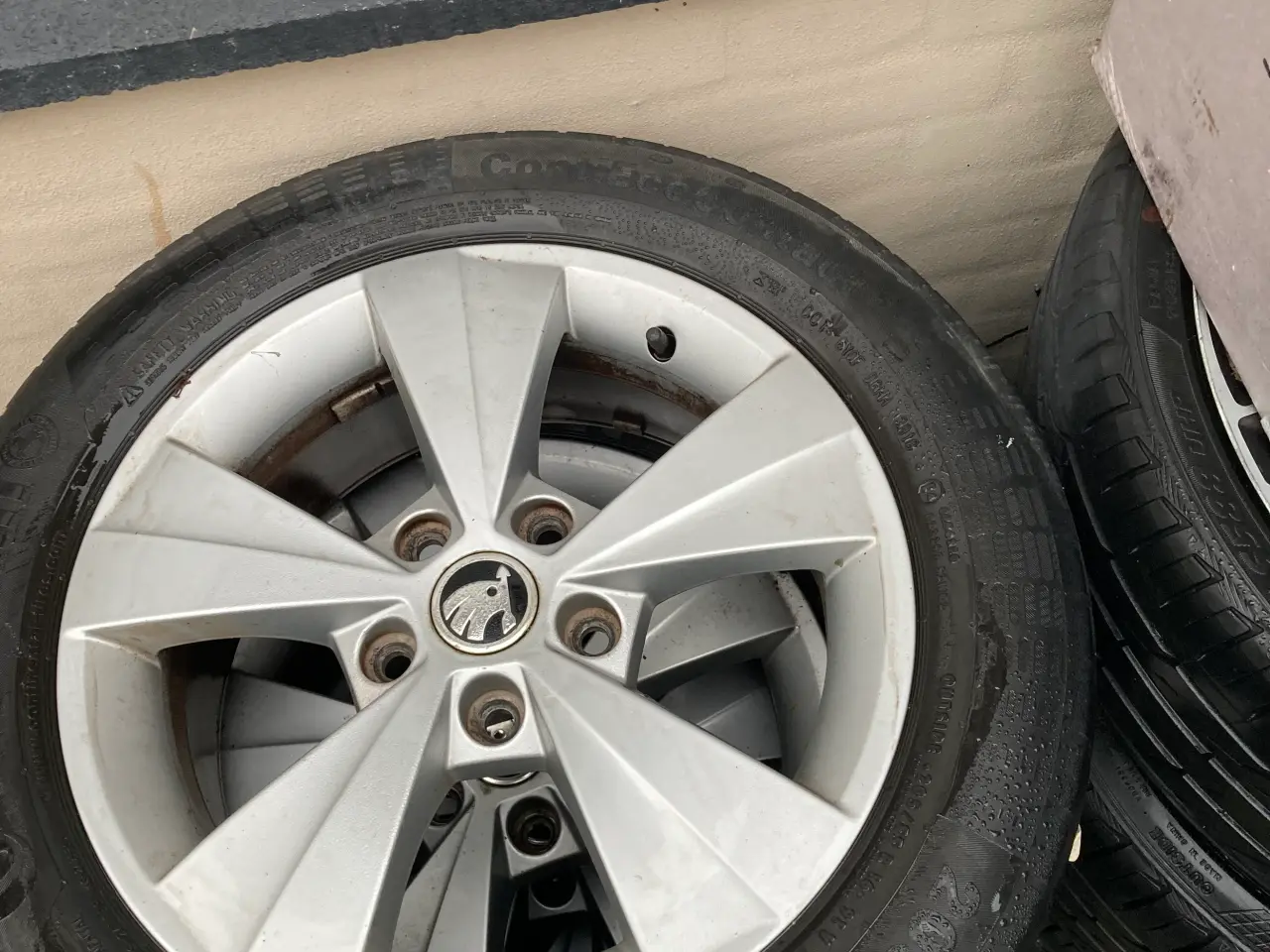 Billede 1 - 4 stk. originale Skoda alufælge