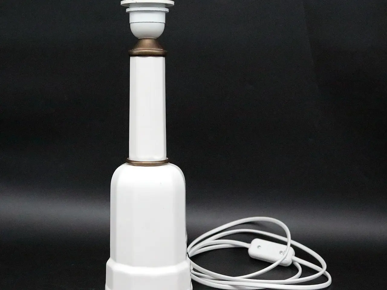 Billede 2 - Elegant Heiberg bordlampe i porcelæn og messing