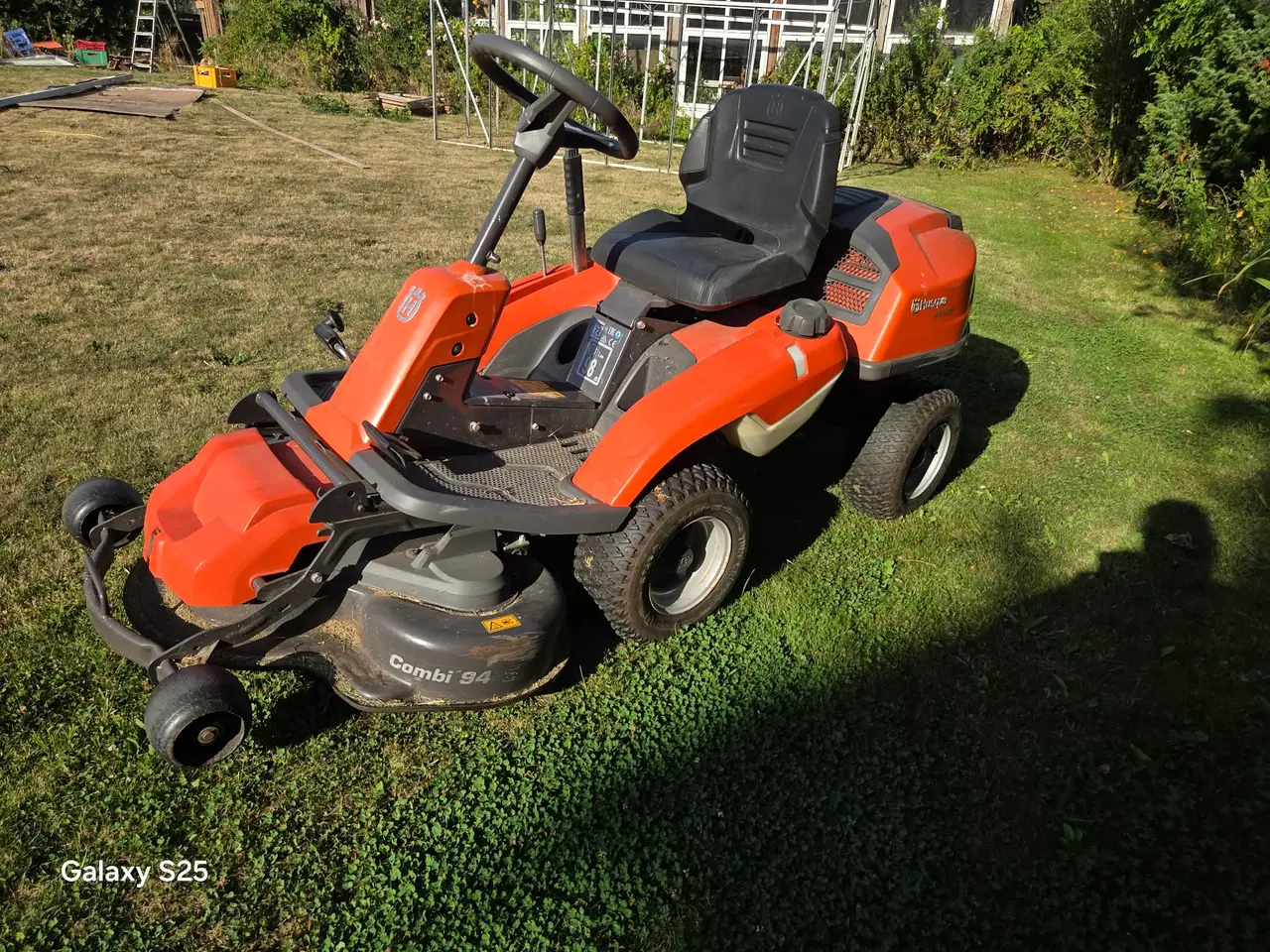 Billede 1 - Husqvarna R 214TC med 94 cm klippebord
