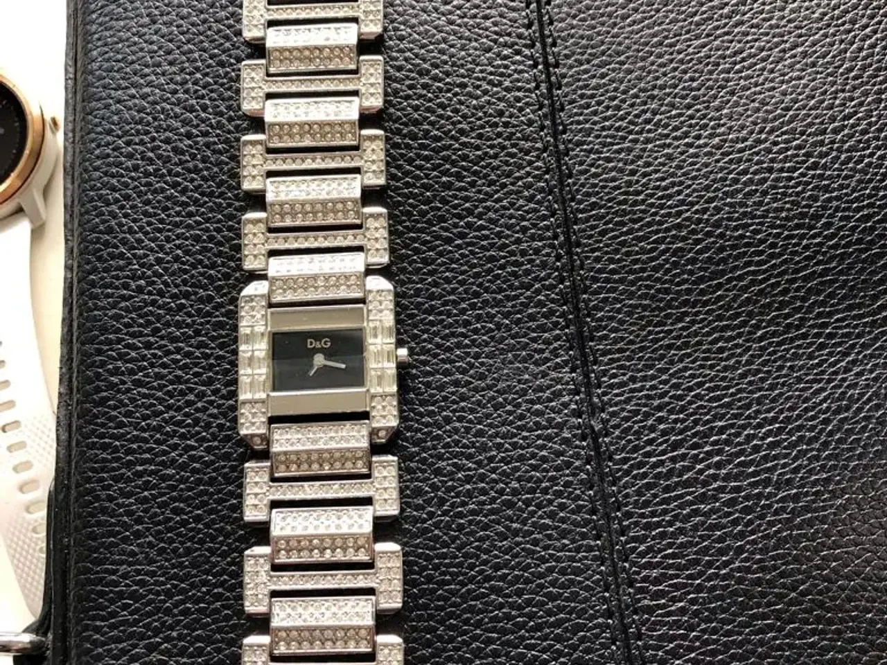 Billede 3 - D&G smykke ur.
