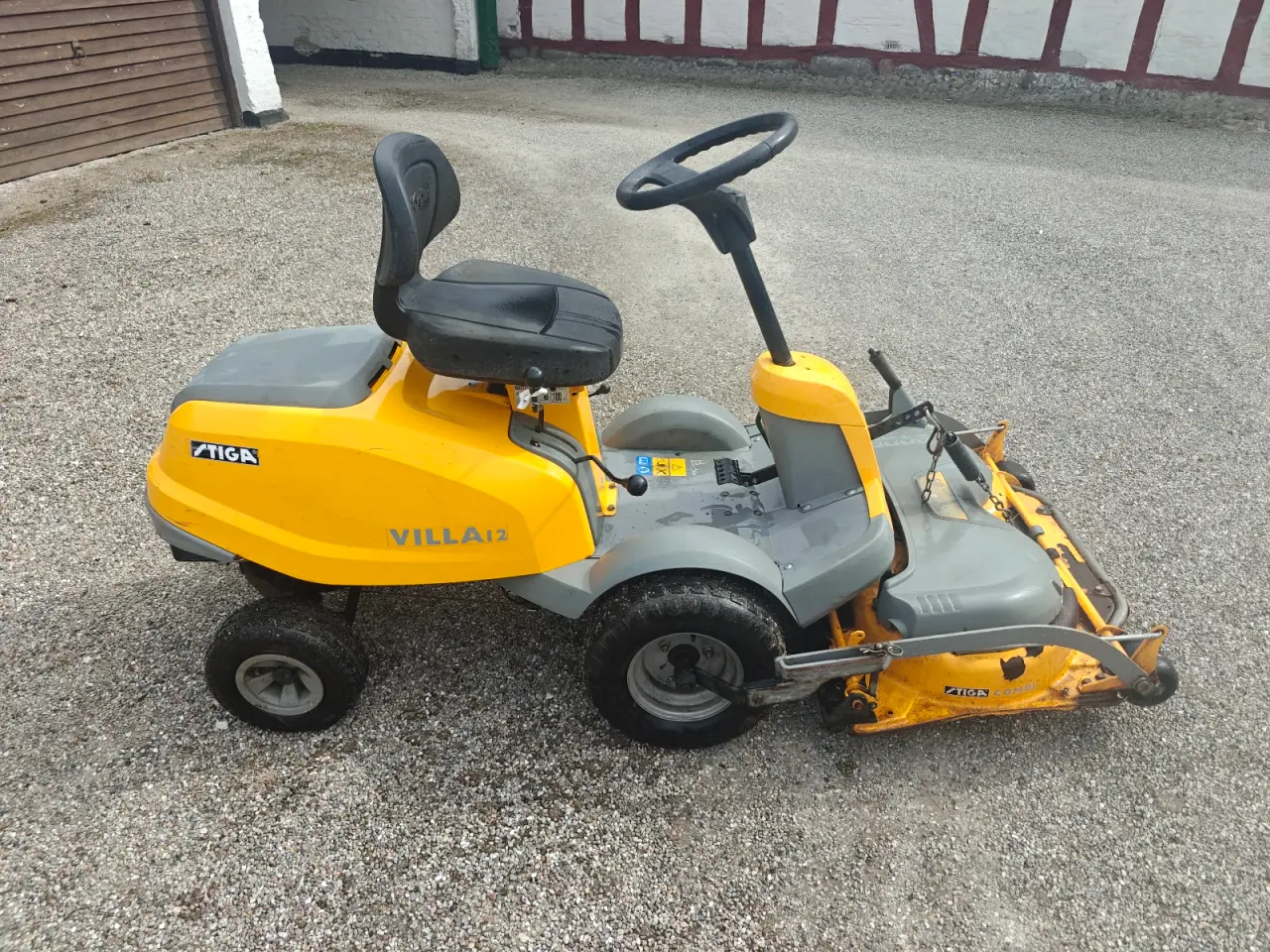 Billede 3 - Stiga Villa 12 plænetraktor med front klipper 