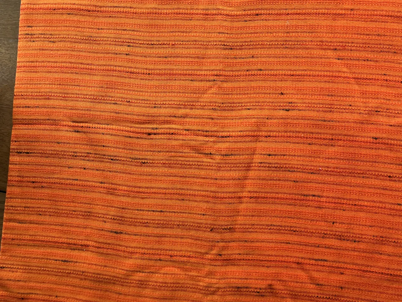 Billede 1 - Retro orange med smalle røde striber dug