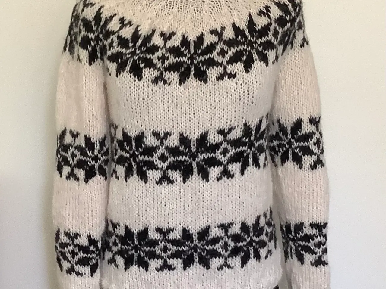 Billede 1 - Sarah Lund sweater - håndstrikket i ren alpaca