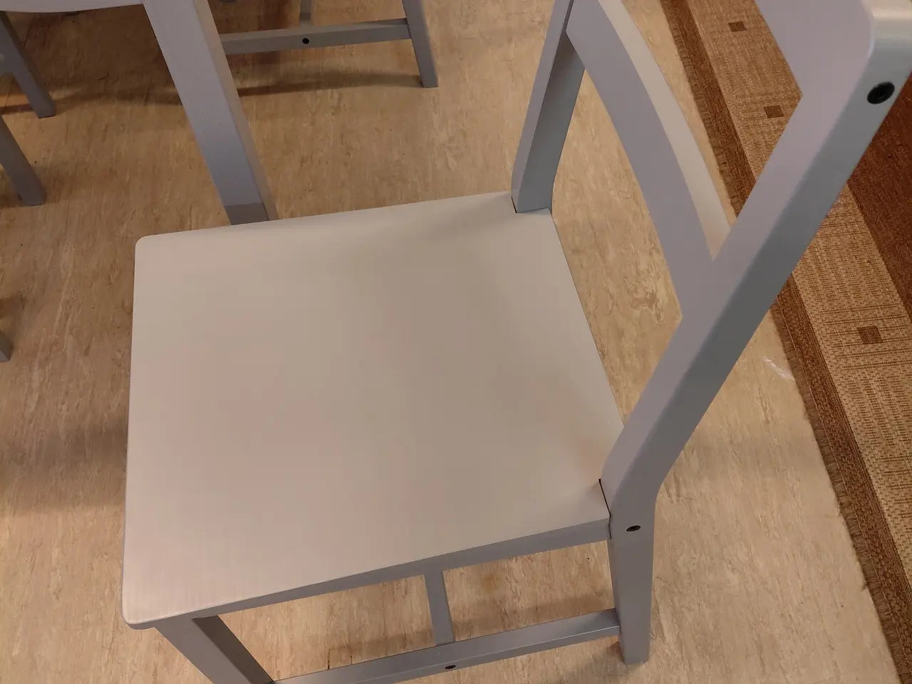 Billede 2 - Grå spisebord fra Ikea