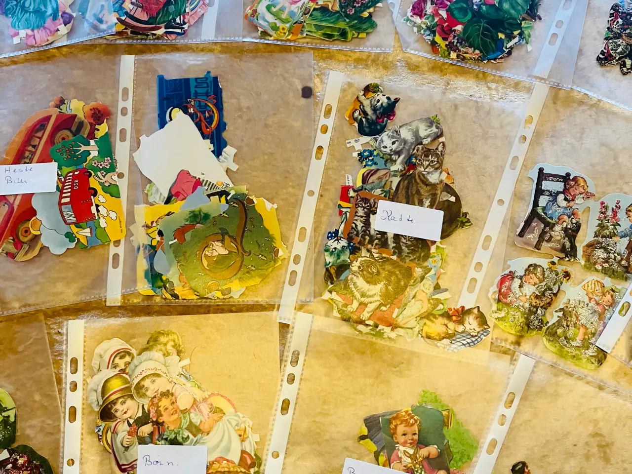 Billede 3 - Glansbilleder i små plastik Lommer